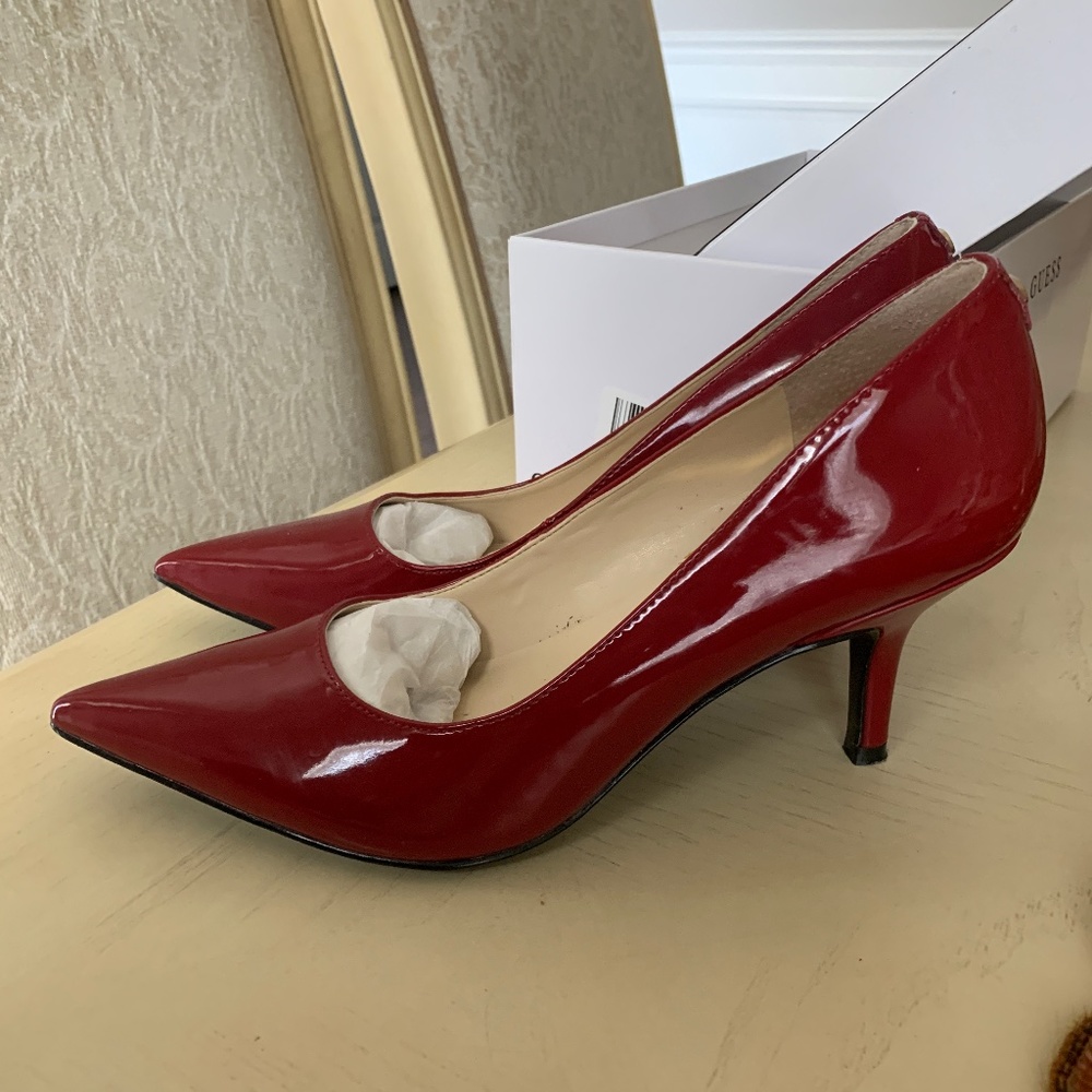 Red patent leather GUESS shoes heels